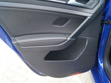 Volkswagen Golf R 2,0 TSI 310 KM DSG7 4Motion &ndash; Więcej Golfa w Golfie
